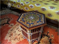 Casa Aya Medina: traditional painted furniture