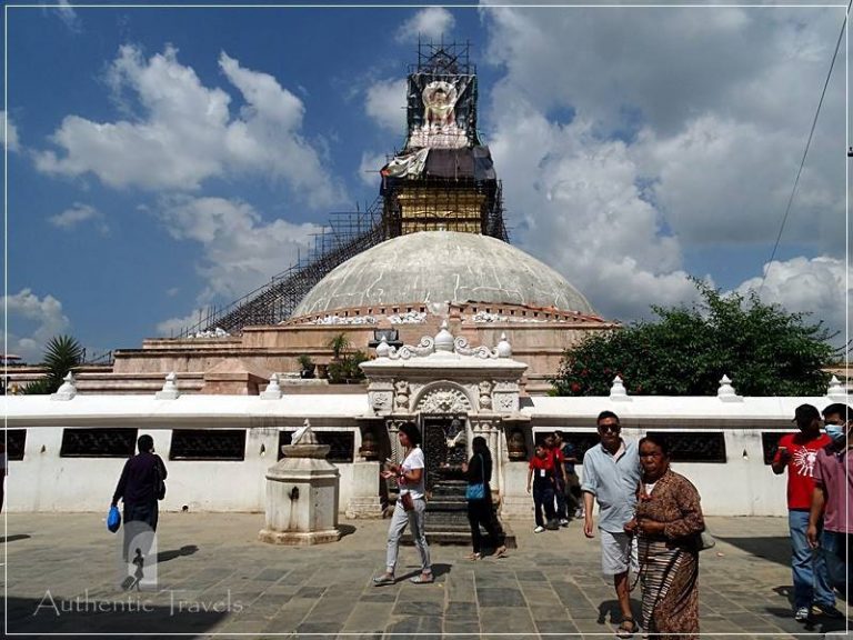 Bodhnath Stupa (a suburb of Kathmandu): pilgrims walking clockwise around the stupa