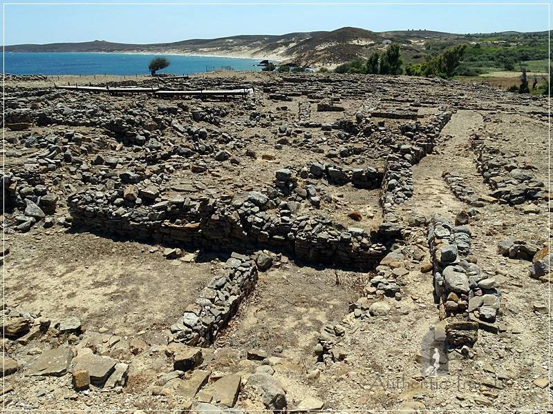 Lemnos Island: The Neolithic site of Poliohni 